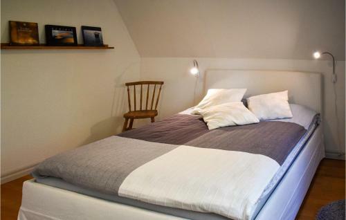 Four-bedroom Holiday Home In Motala