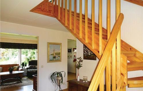 Three-bedroom Holiday Home In Ronneby