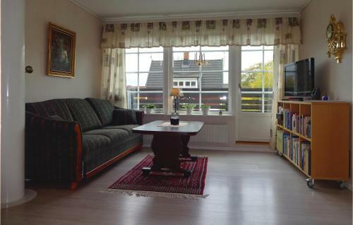 Three-bedroom Holiday Home In Ronneby