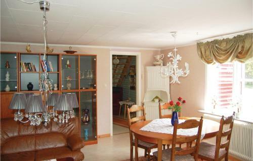 Three-bedroom Holiday Home In Soderkoping
