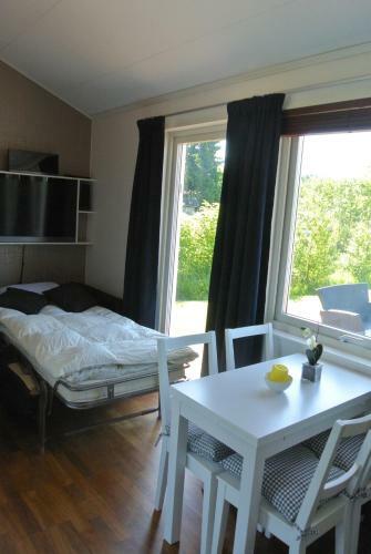 Hostal Room By Water