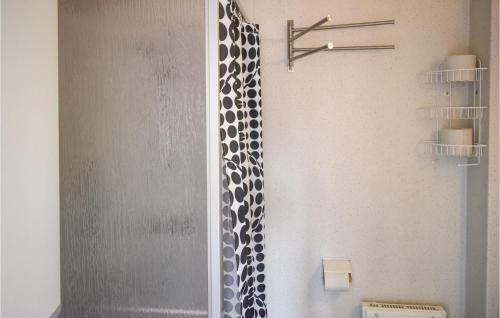 One-bedroom Holiday Home In Tvaaker