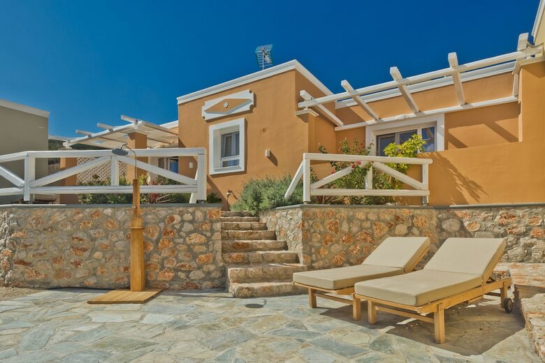 Elaia Villas