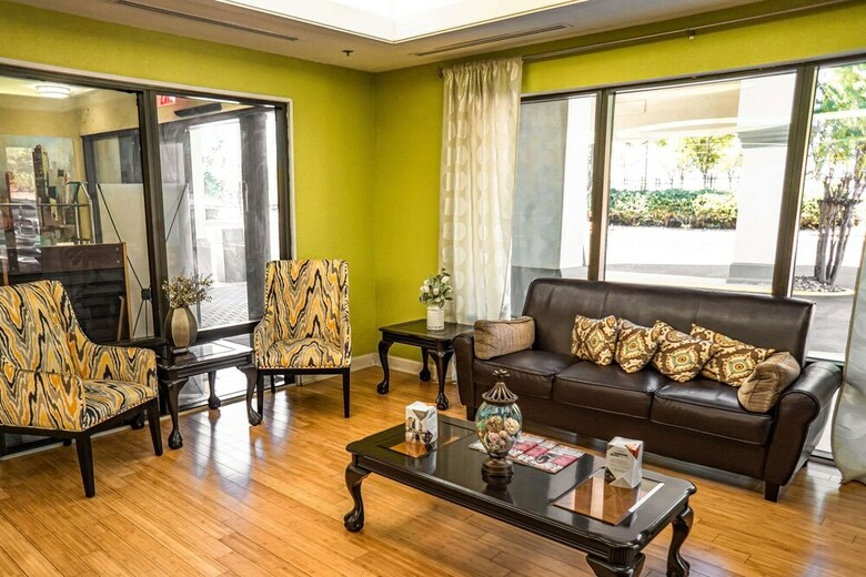 Hotel Quality Inn & Suites At Six Flags