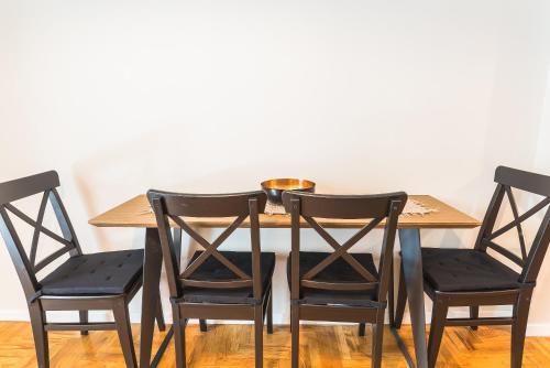 Comfy Koukaki Apartment