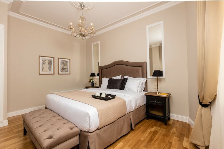 Hotel Athens Mansion Luxury Suites
