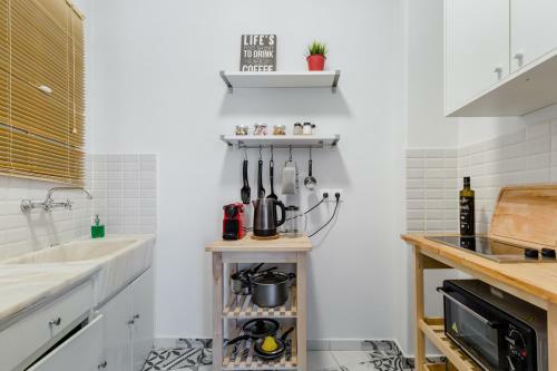 Zeus Temple View 2bd Apartment By Upstreet