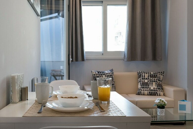 Alekos Apartments