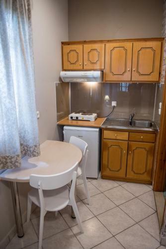 Aloni Studios & Apartments
