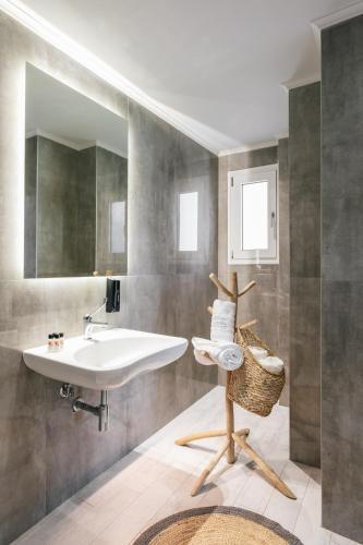 Minthi Boutique Apartments