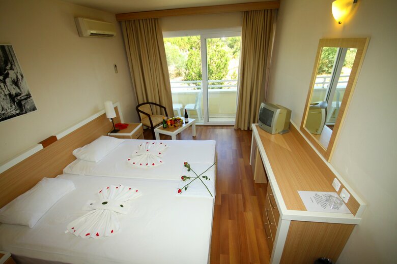 Tuntas Hotel Altinkum