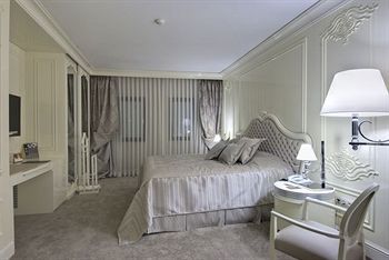 Hotel Almira