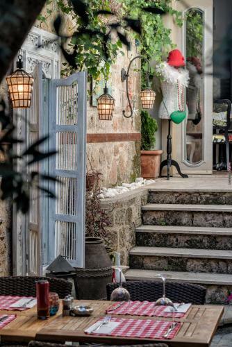 Tuvana Hotel