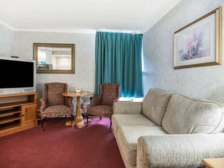 Hotel Econo Lodge Inn & Suites