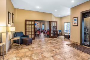 Hotel Comfort Inn & Suites