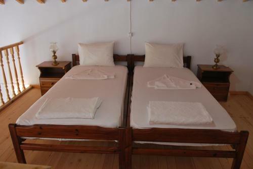 Villa Troyan Hill Apartments