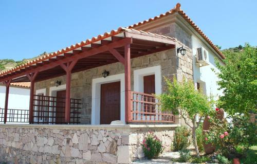 Villa Troyan Hill Apartments