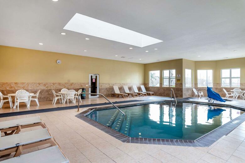 Hotel Quality Inn & Suites