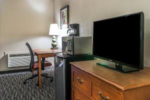 Hotel Quality Inn & Suites Banquet Center