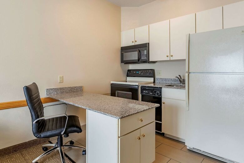 Hotel Comfort Inn & Suites