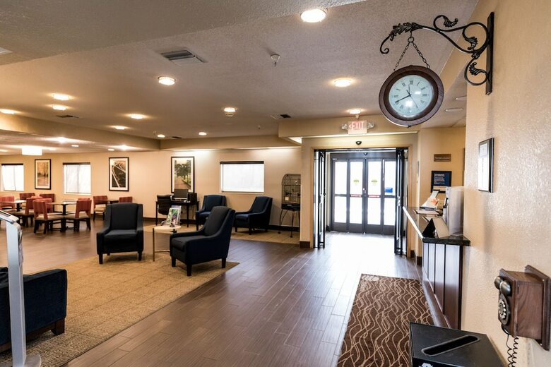 Hotel Comfort Inn & Suites