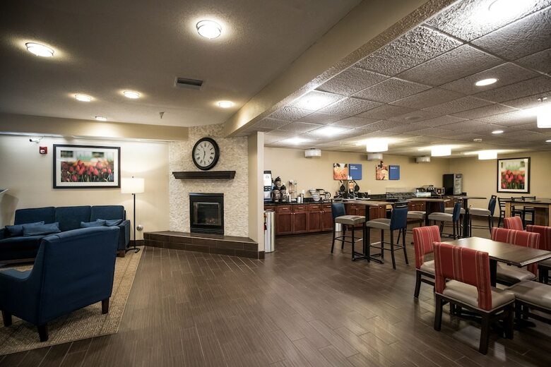 Hotel Comfort Inn & Suites