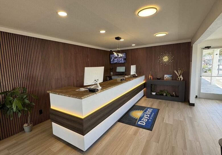 Hotel Econo Lodge Inn & Suites