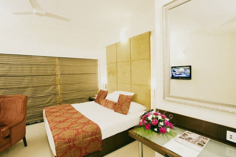 Hotel Express Towers