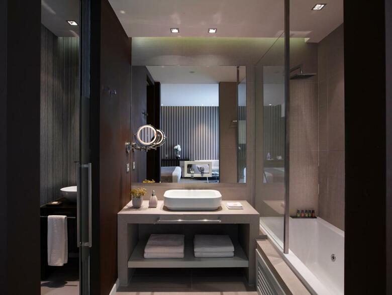 Aqua Blu Boutique Hotel + Spa