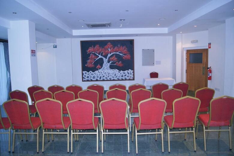 Moniatis Hotel