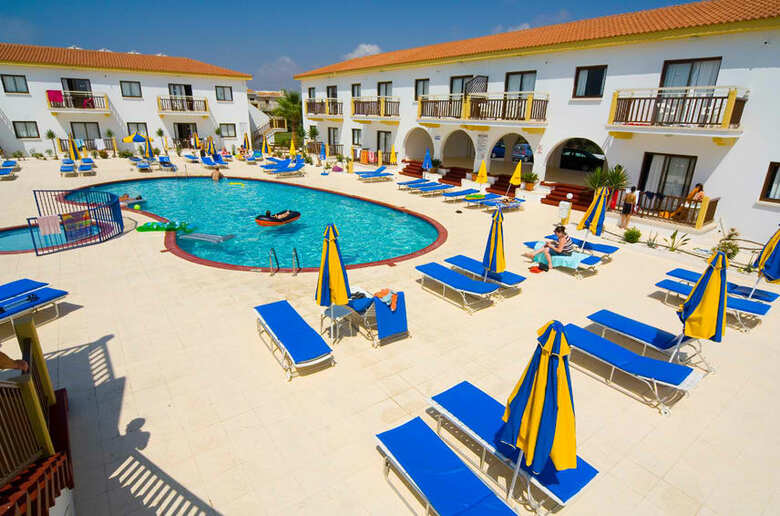 Aparthotel Cosmelenia