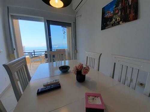 Del Mar Sea View Apartment