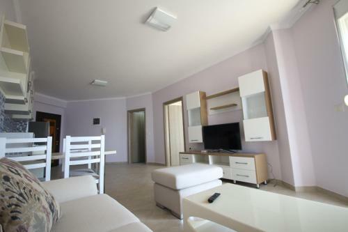 Violet Sea View Apartment