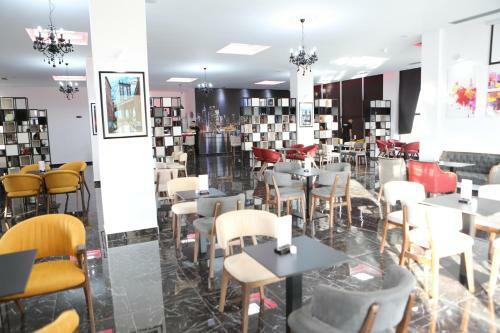 Lounge Bar & Hotel New York