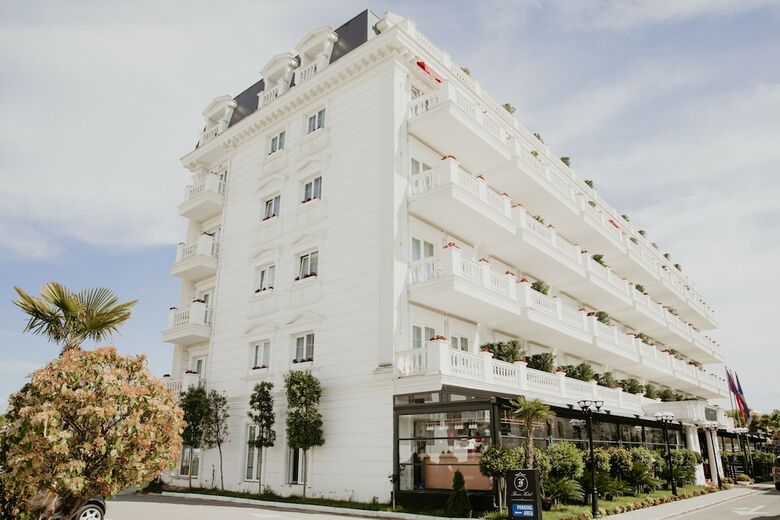 Hotel Flower & Spa