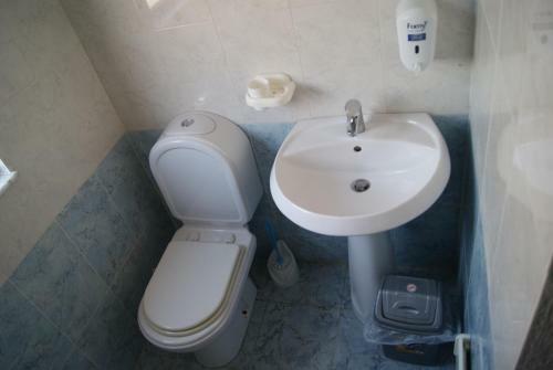 Hotel & Coffee "bardhoshi"