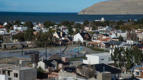 El Pueblo Aparts - Rada Tilly