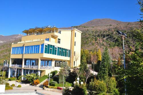 Hotel Dajti Park