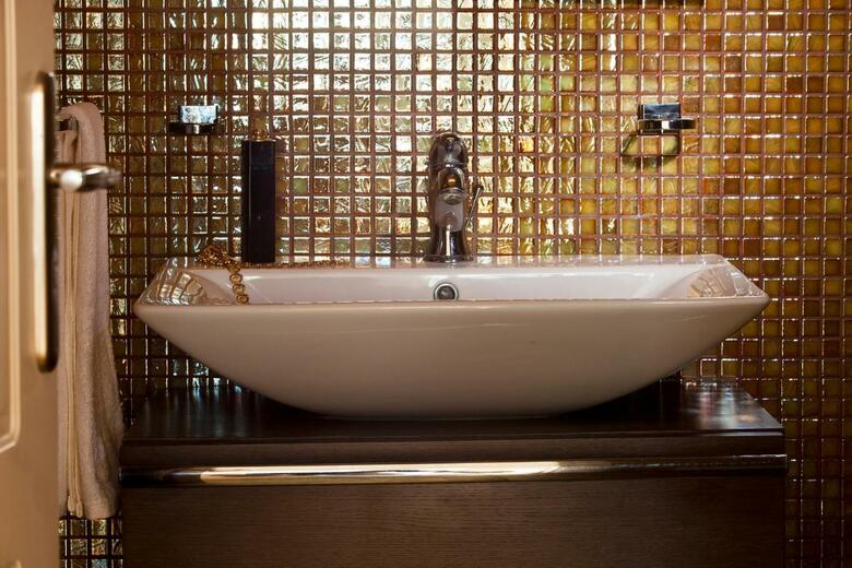 Hotel Avianto Suites
