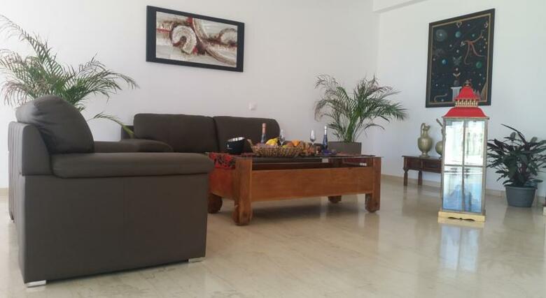 Sunshine Hotel