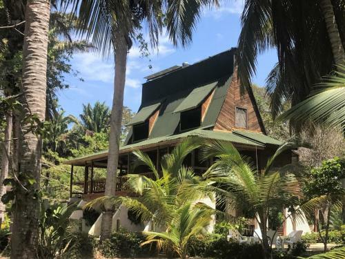 Exclusive Caribbean Oceanfront Villa