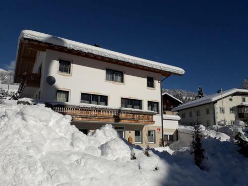 Apartamento Ferienwohnung-rauchkofel