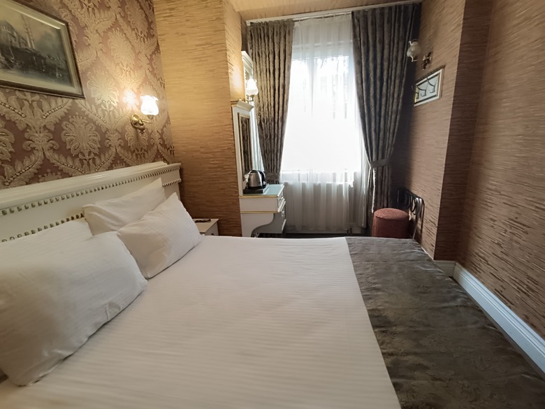 Golden Horn Hotel