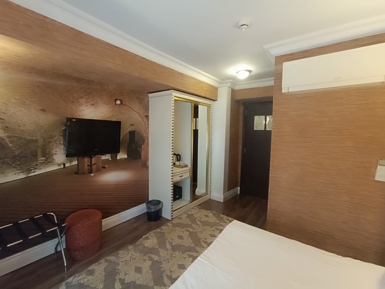 Golden Horn Hotel