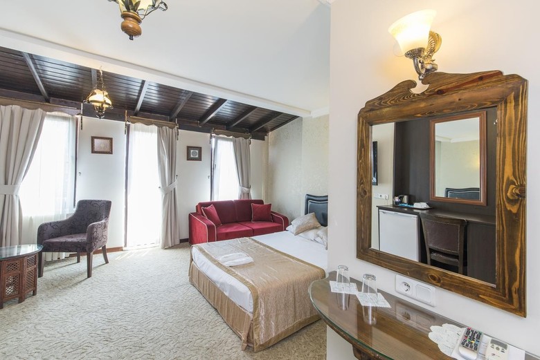 Hotel Naz Wooden House Inn