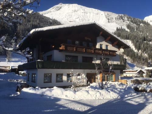 Apartamento Appartements Schwarzer Adler