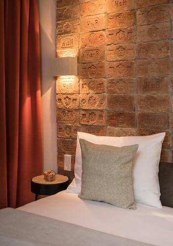 Gapsite Hotel
