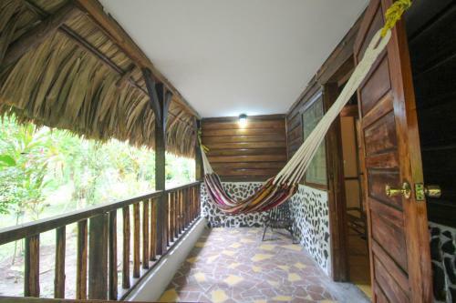 Hotel Cohune Palms River Cabanas