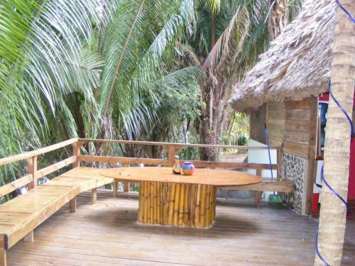 Hotel Cohune Palms River Cabanas