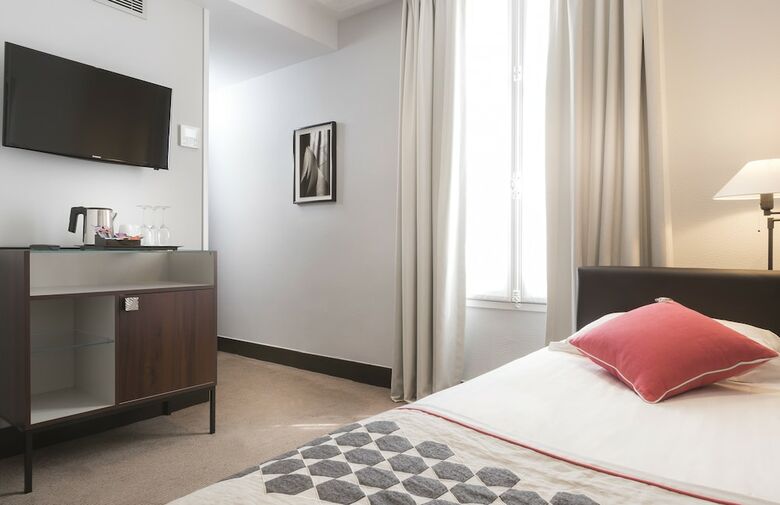 Exclusive Hotel Montfleuri Arc De Triomphe